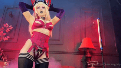 Jessica Nigri – Lilith of Hell Cosplay Strip And Tease