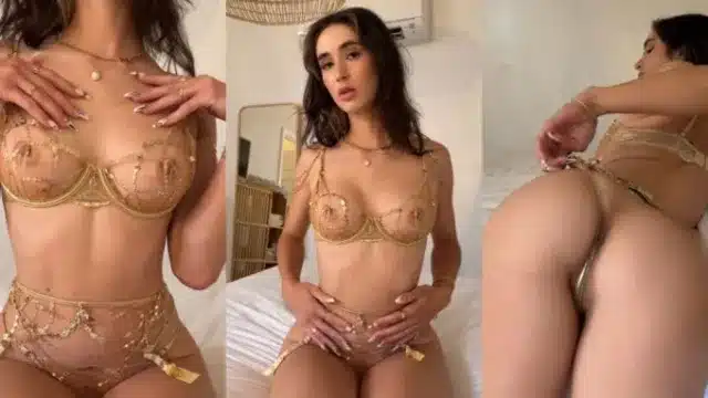 Natalie Roush – Gold Lingerie PPV